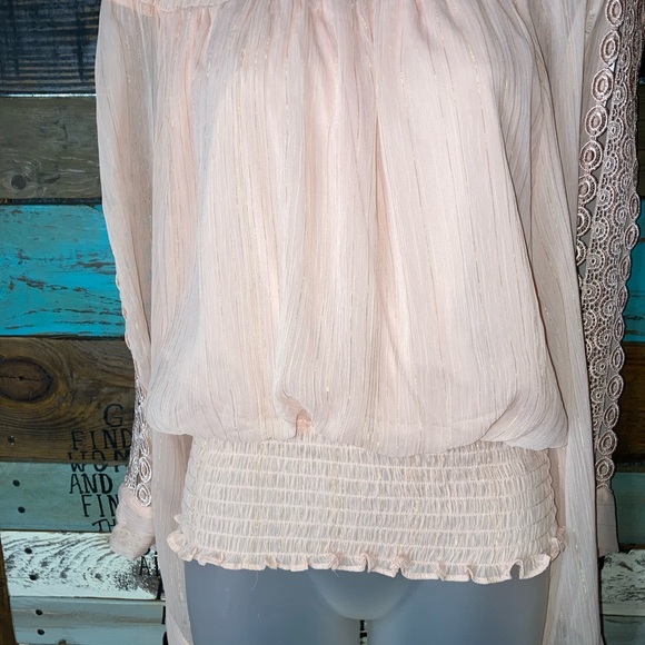 XOXO Smocked Waist Bell sleeves blouse M - Picture 4 of 16